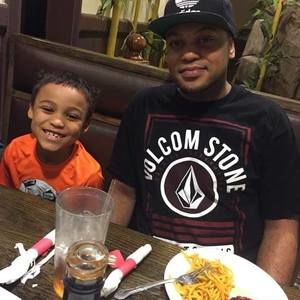 Meet your Posher, Raymond